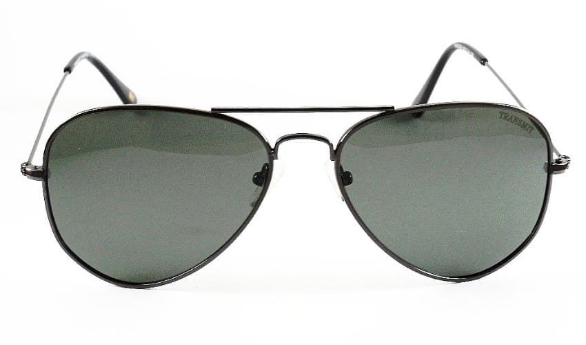 Solved Polarized sunglasses are designed to reduce glare | Chegg.com